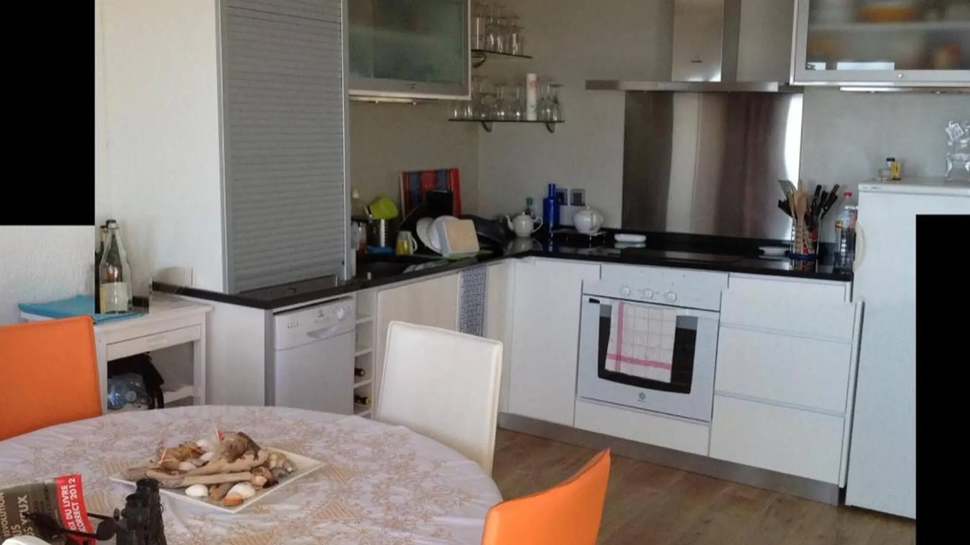 Apartamento Vista Mar Y Parking En Roses Spain