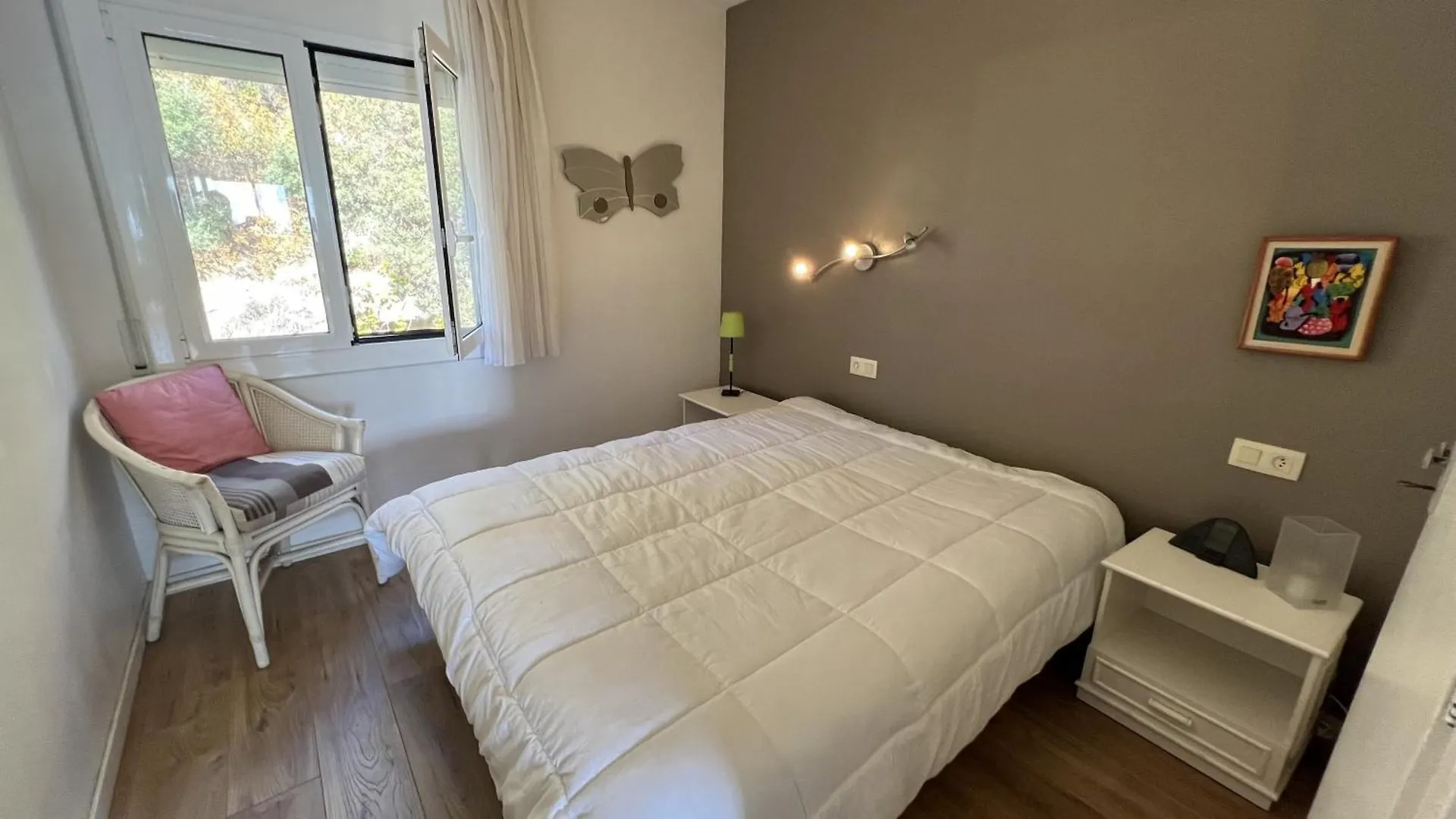 Apartamento Vista Mar Y Parking En Roses 0*,  Spain