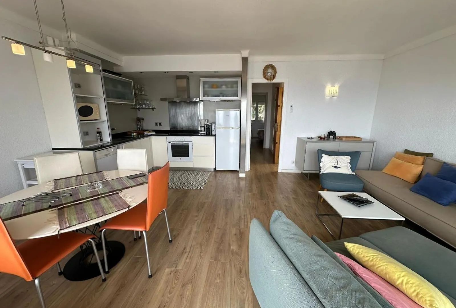 Apartamento Vista Mar Y Parking En Roses