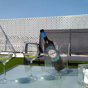 https://sherryflat-luna.hotelsincadiz.net